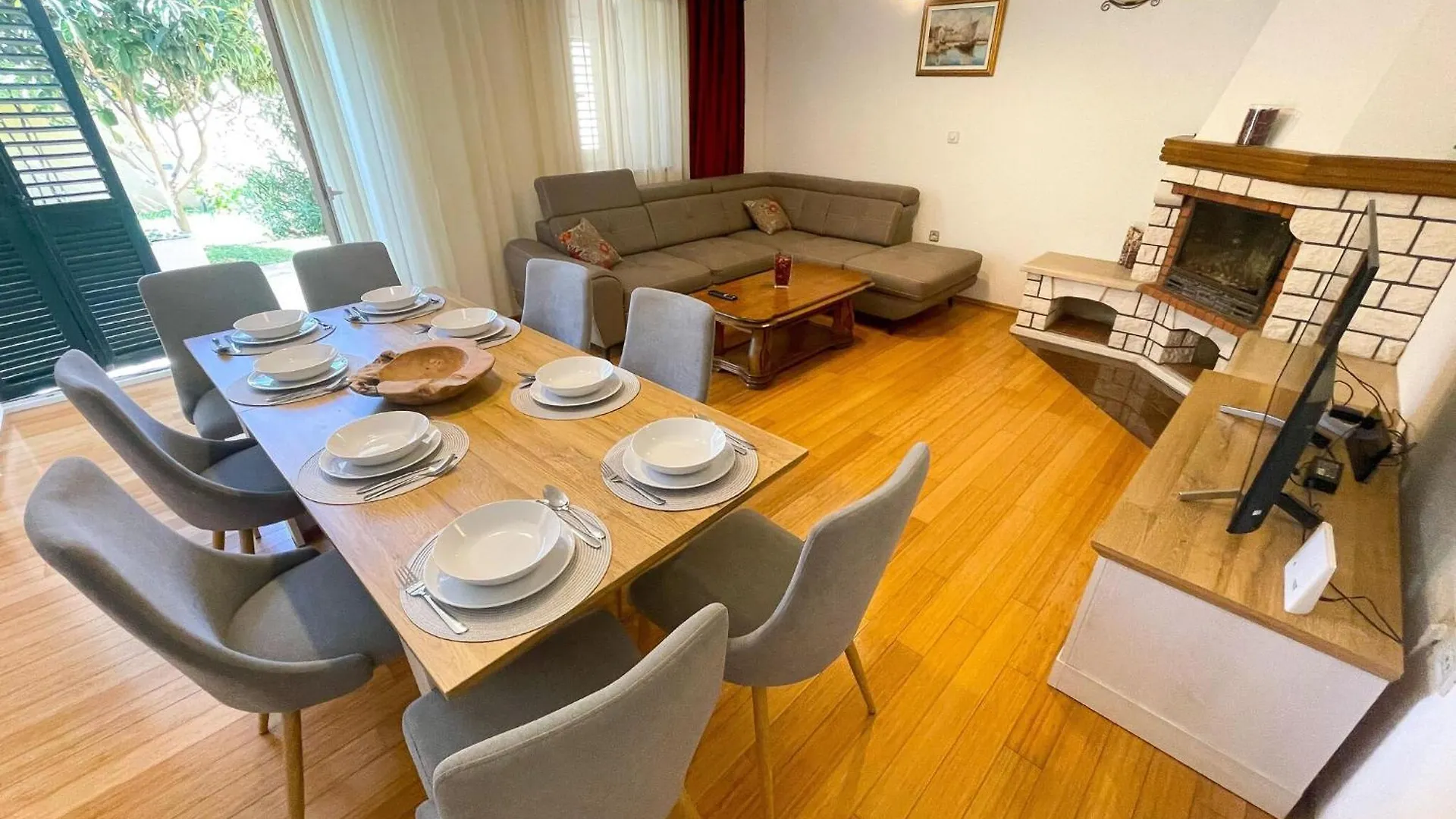 Beautiful Holiday Home With Swimming Pool Drivenik 크로아티아